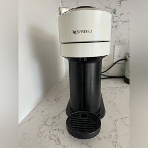 Nespresso Vertuo Next white